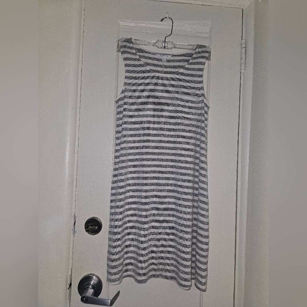Market & Spruce Gray Sleeveless Sheath Dress